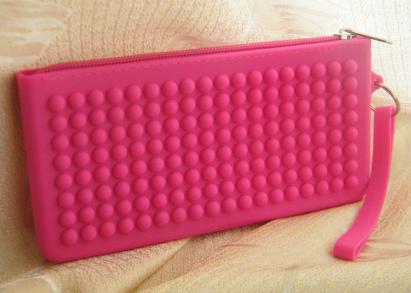 矽(guī)膠錢包(bāo)