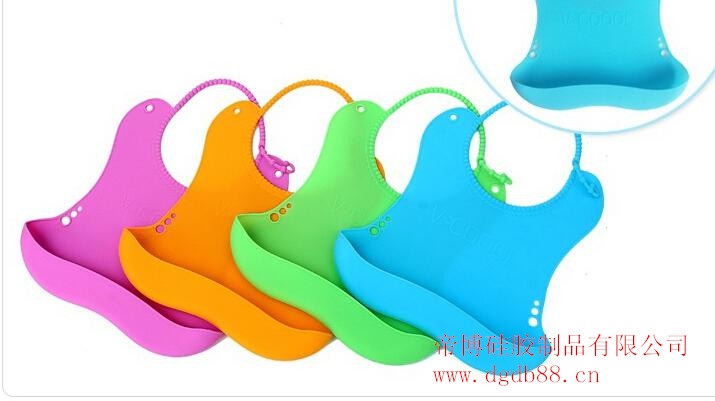 矽膠圍嘴兜.jpg 矽膠圍嘴兜.jpg