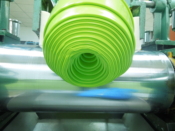 原材料(liào)混(hún)煉_副(fù)本(běn) (2).jpg 原材料混煉_副本 (2).jpg